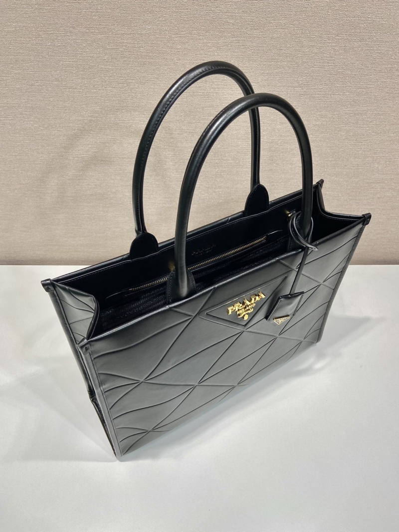 Pra*a tote bags